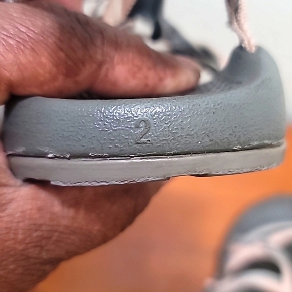 CHACO Z/CLOUD X YOUTH SZ 2 HIKING GRAY/PINK WATERPROOF SANDAL - Picture 8 of 11